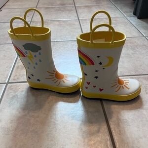 Cat & Jack White and Yellow Rainbow Rain Boots size 8